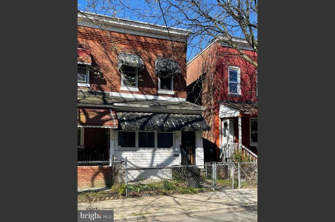 65 Race St