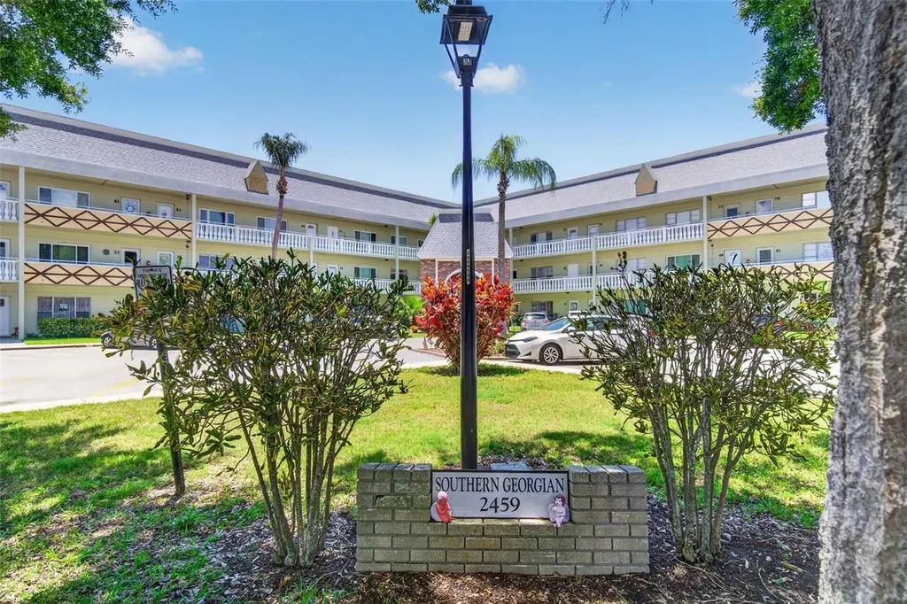 2459 Columbia Dr #67