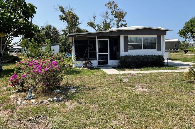 5099 Flamingo Dr