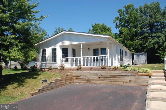 11 Queen Anne Way