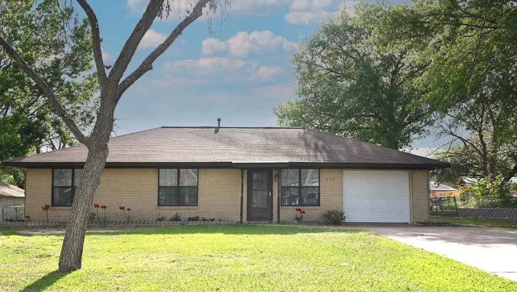 713 Burleson St