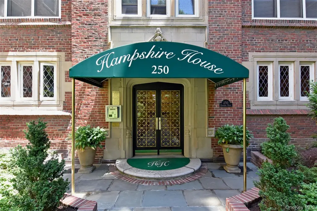 250 Bronxville Rd Unit 5A