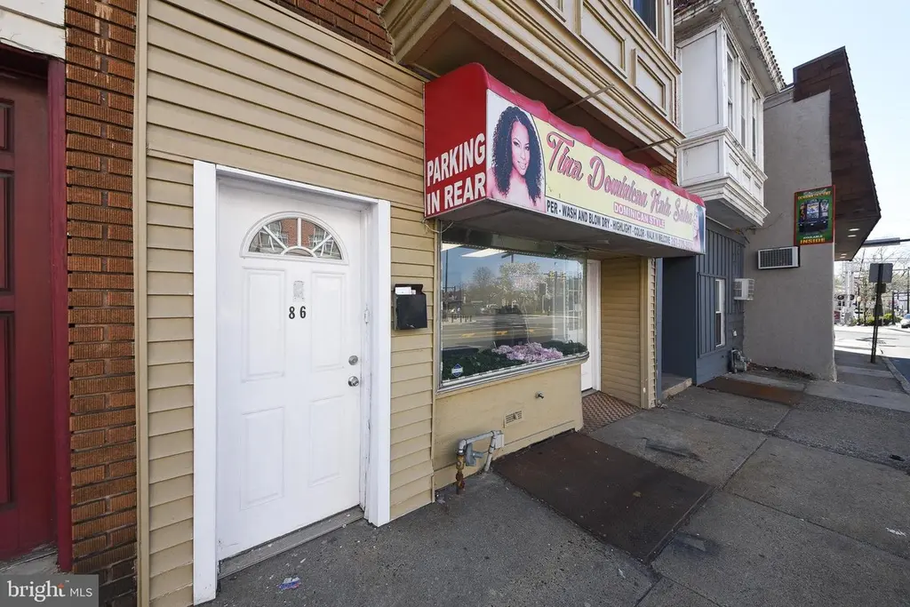 86 N York Rd