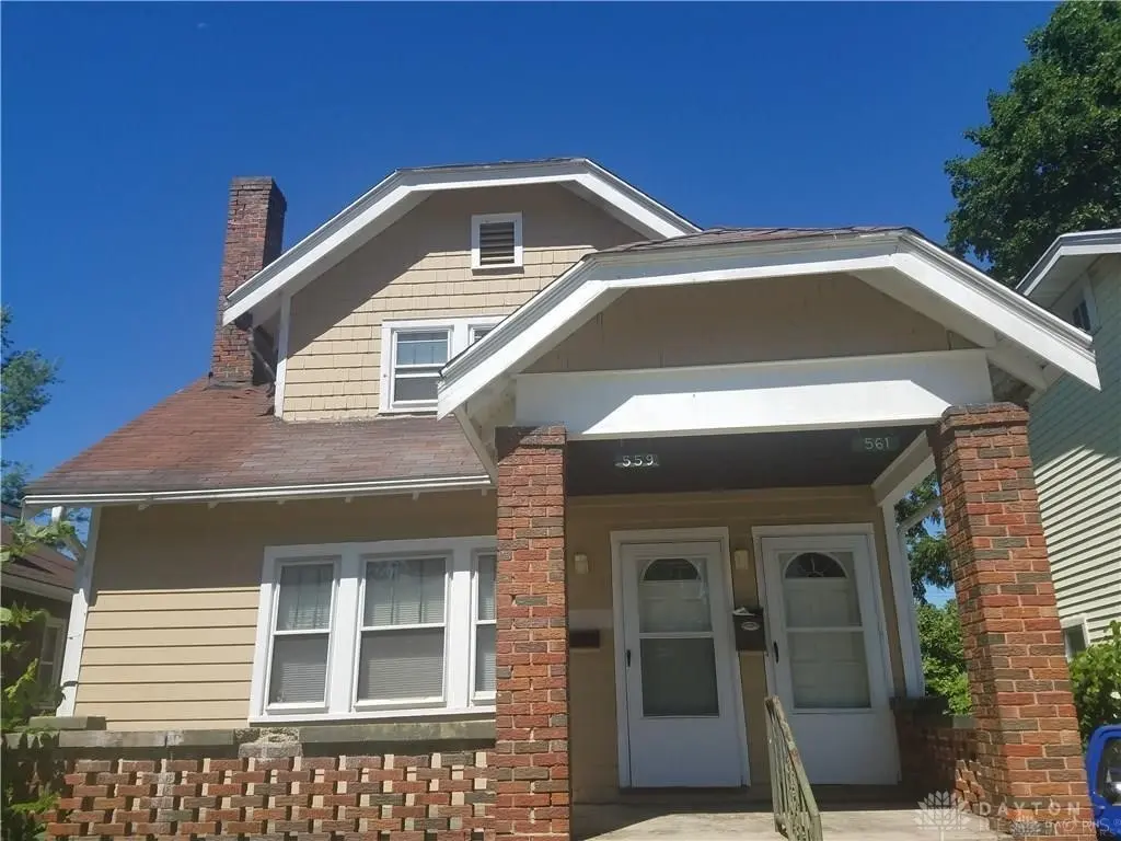 559/561 Evergreen Ave