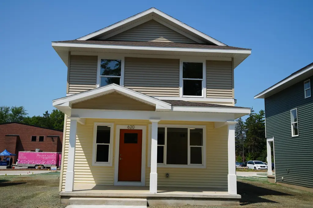 2107 Linden Ave SE