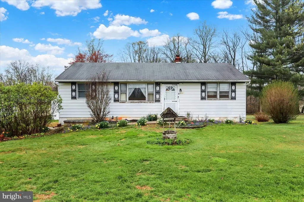 2115 White House Rd