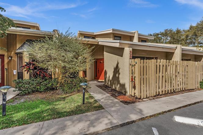 1400 NW 9th Ave Unit E-33