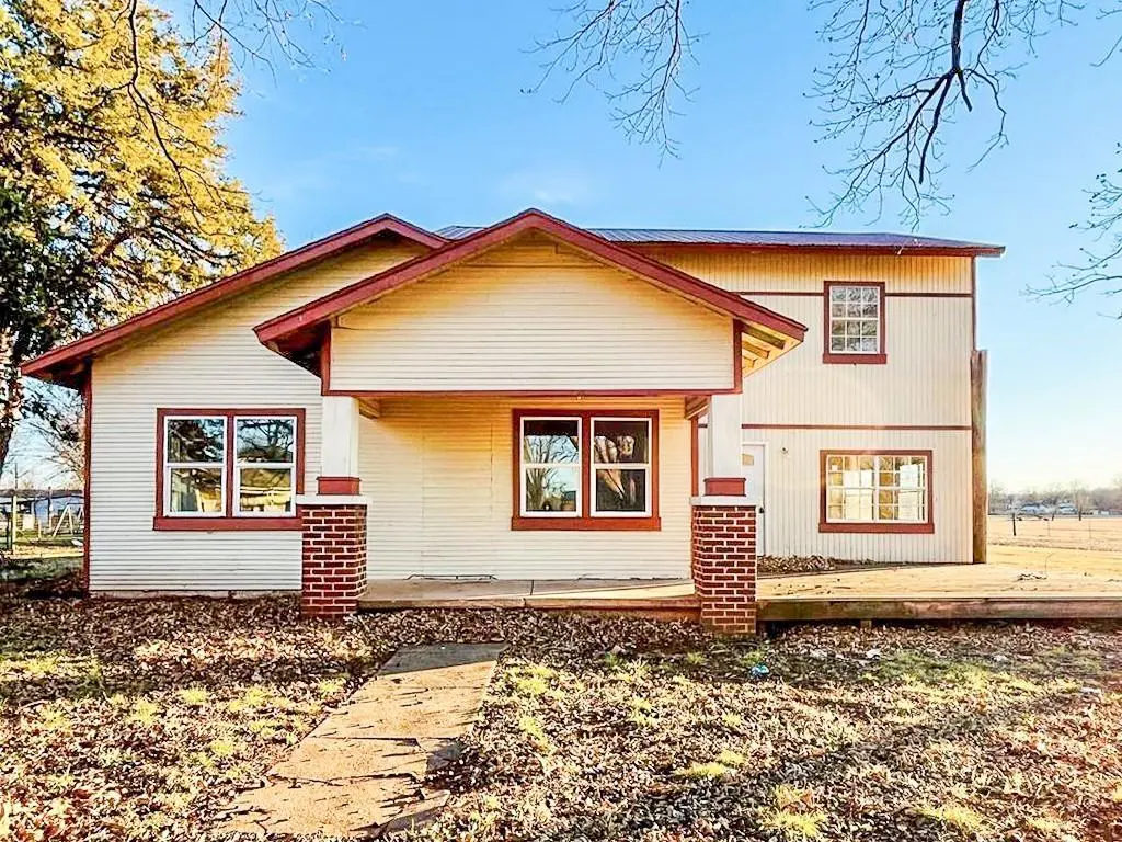 312 W C St