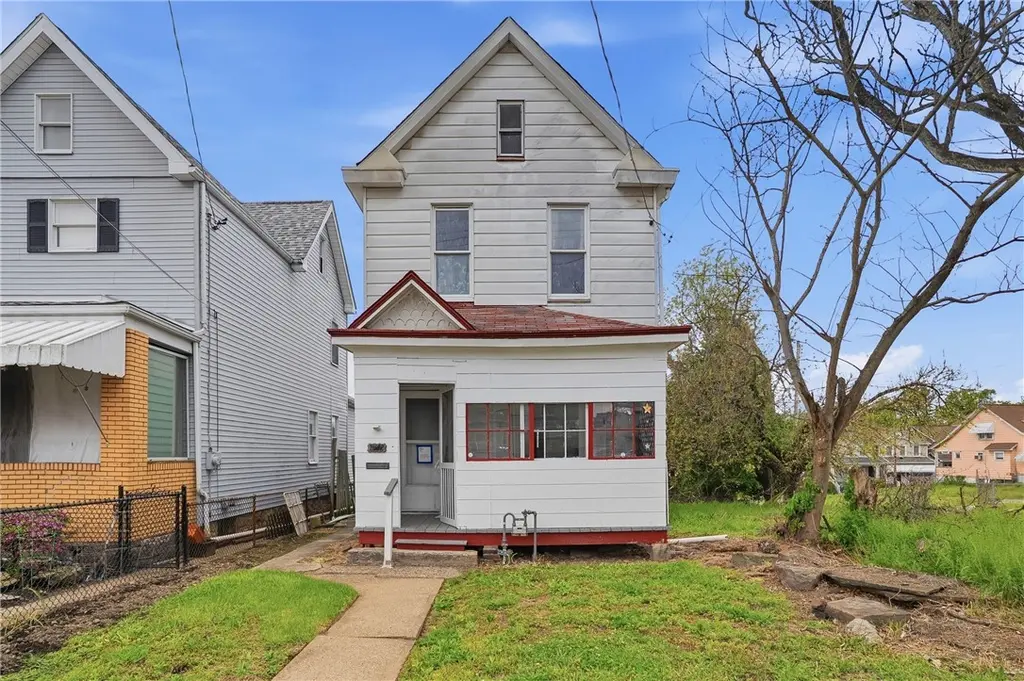 2402 Grandview Ave