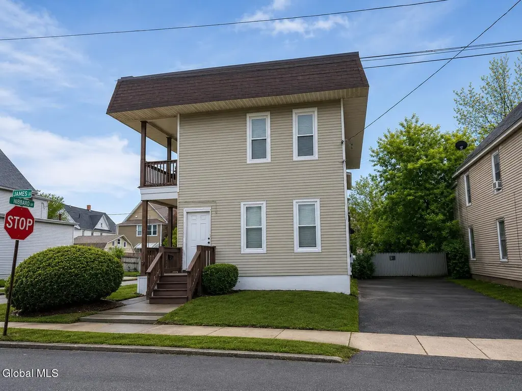 74 James St