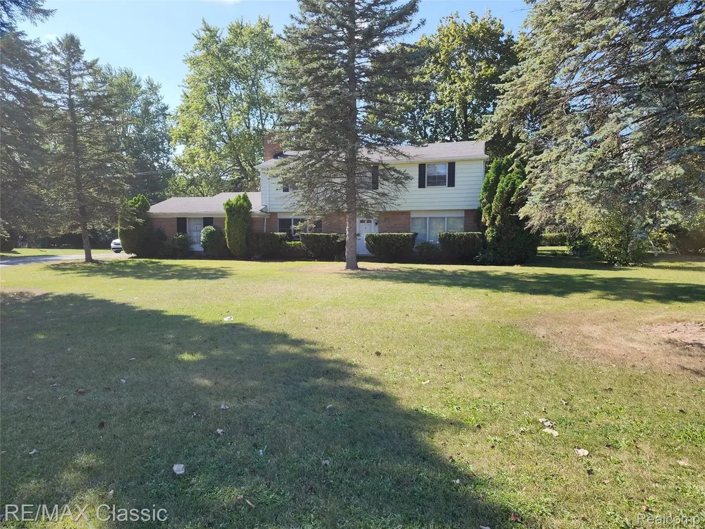 6965 N Adams Rd