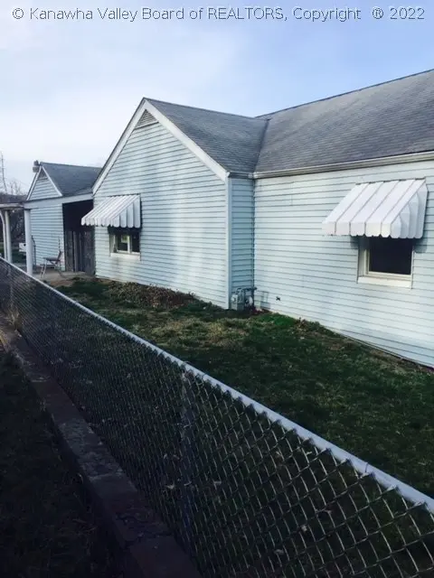 204 Winfield Rd