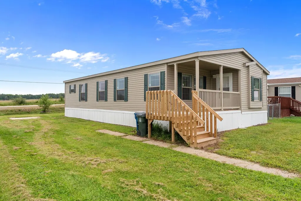 4951 Abrams Dr