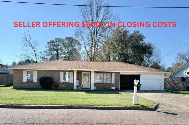 1016 Pinehurst Dr