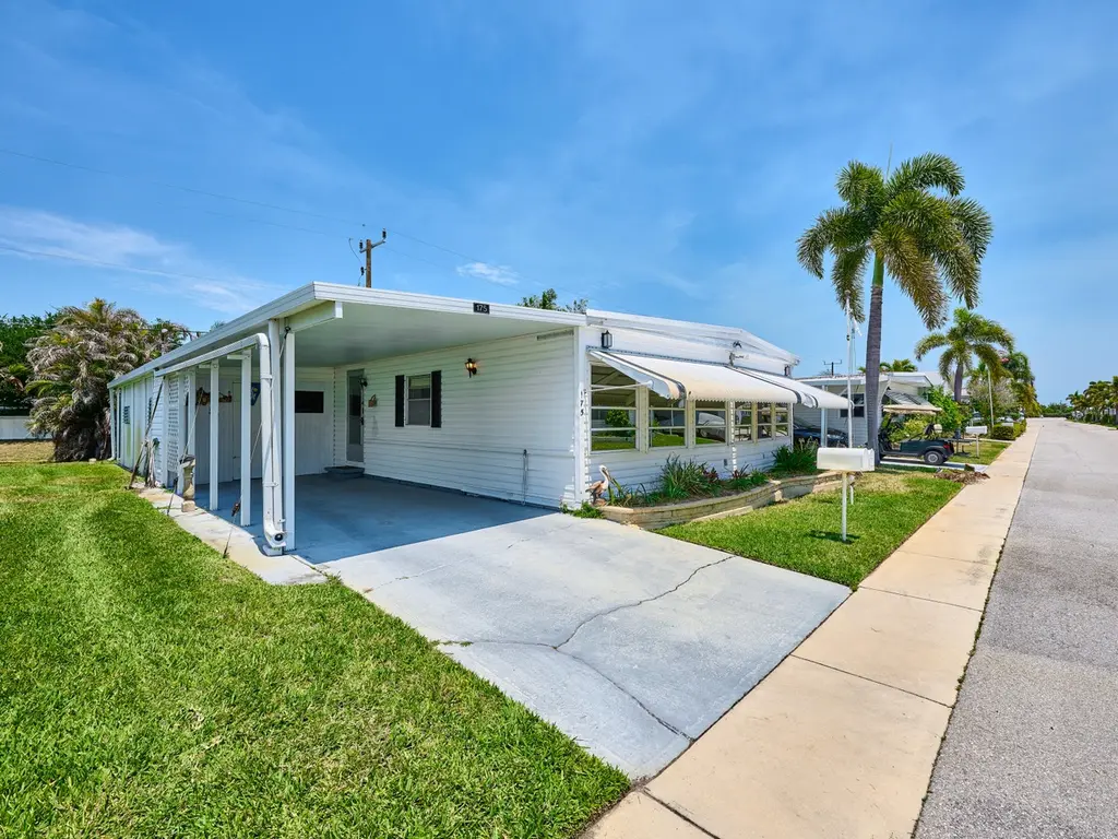4300 SE Saint Lucie Blvd #175