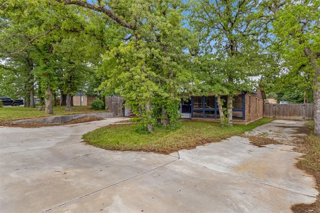 316 Hickorywood St