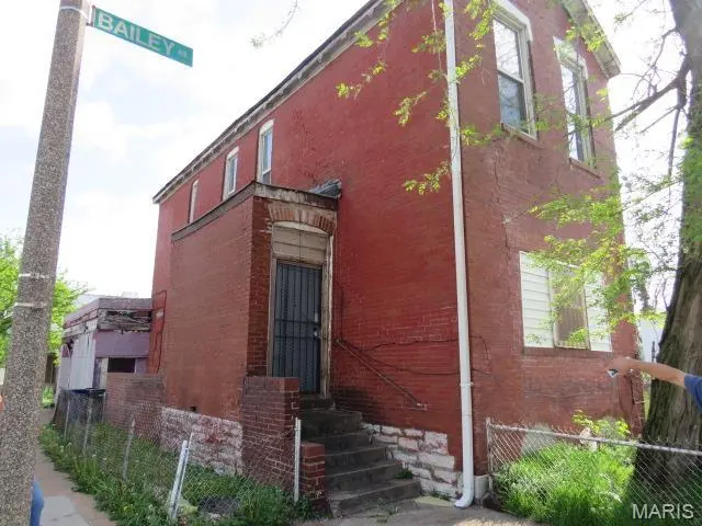 4000 N Grand Blvd