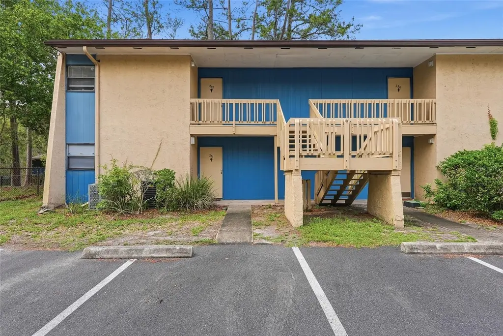 2811 SW Archer Rd Unit Y232