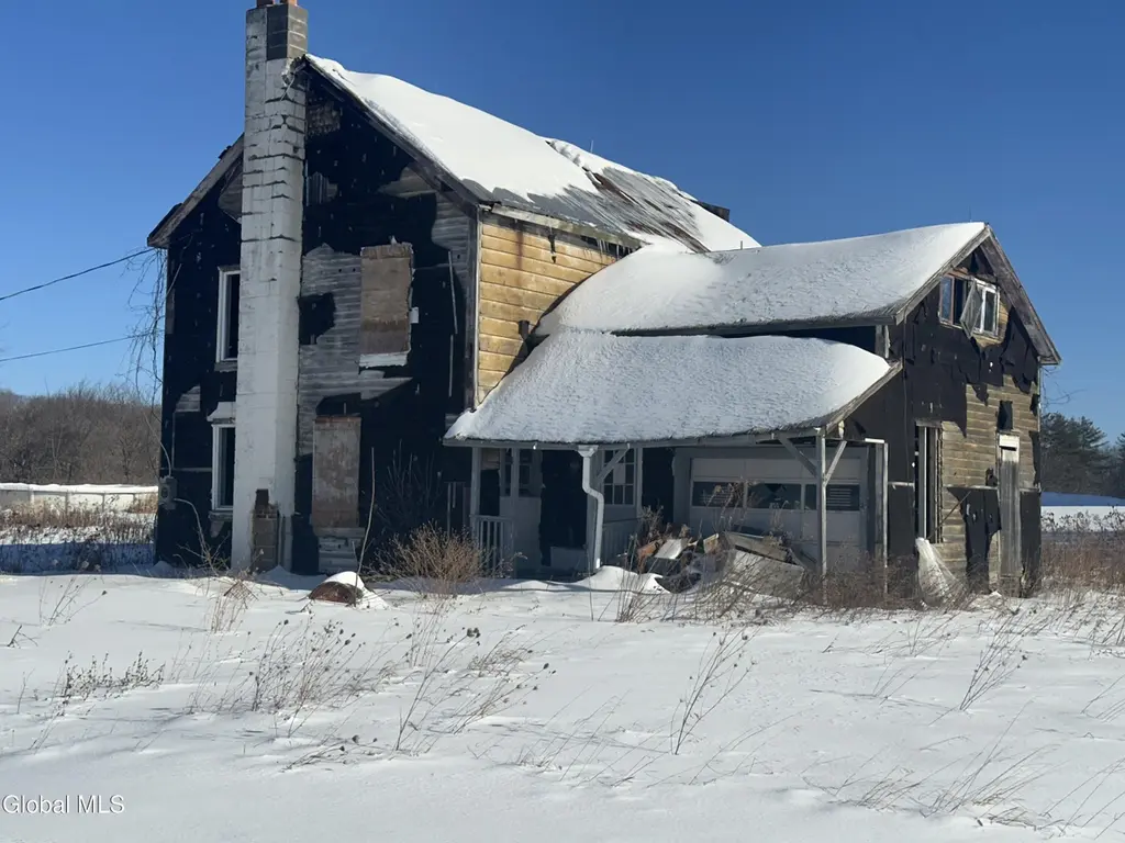 3964 Putnam Rd
