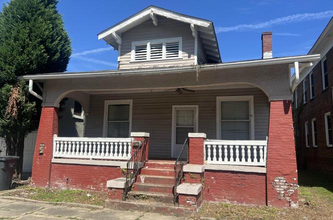113 4th St