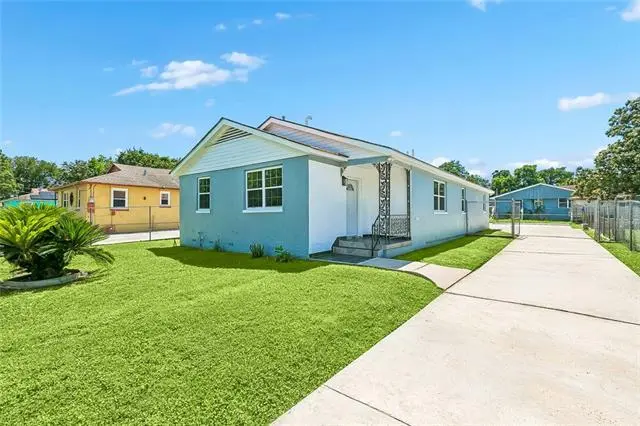 1663 Shirley Dr
