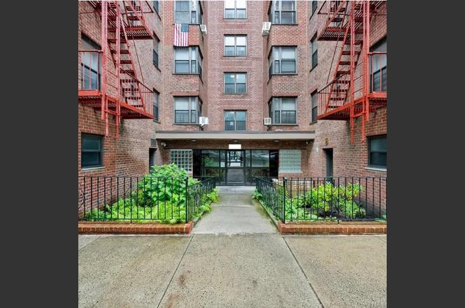 32-25 88th St #407