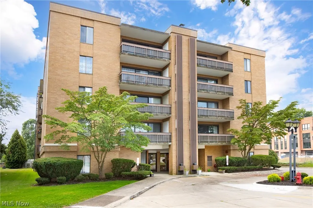 22555 Center Ridge Rd #403