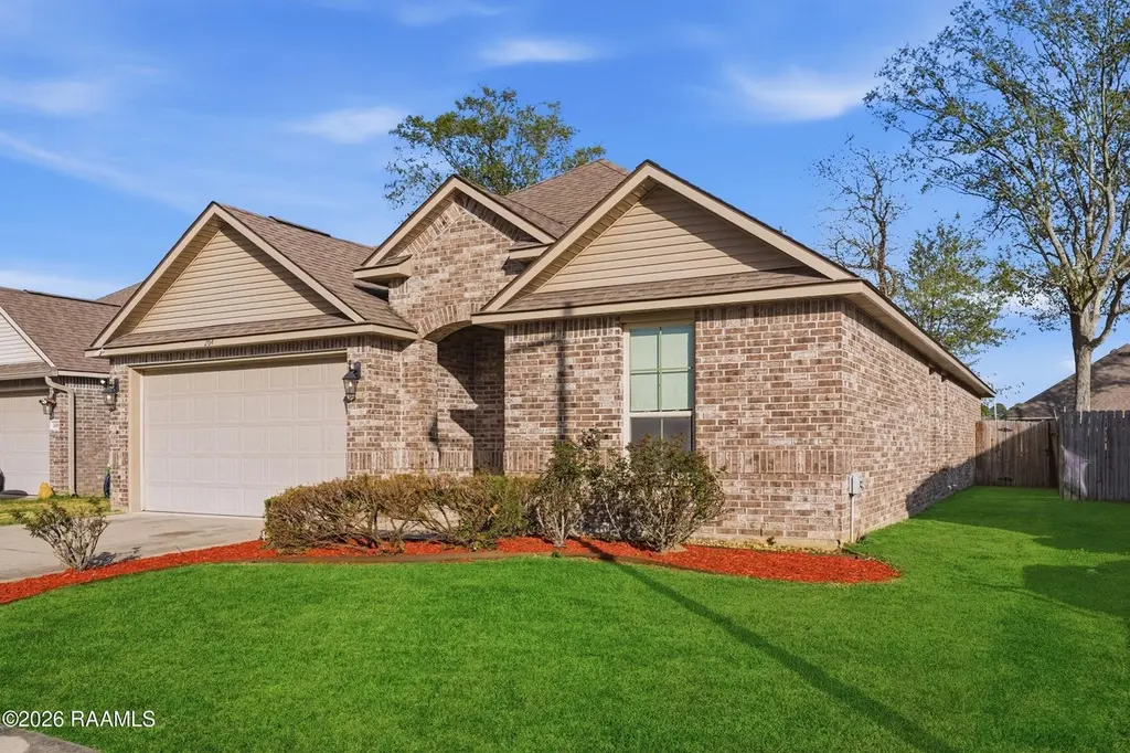 204 Bridle Way