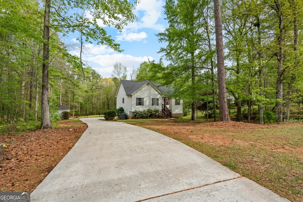 35 S Robin Ln