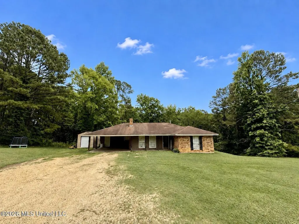 1040 Highway 43