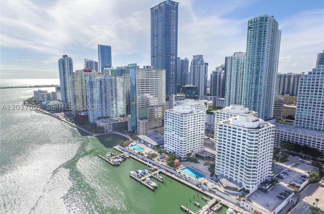 905 Brickell Bay Dr #623