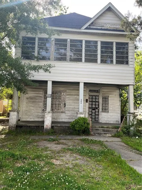 303 N Lafayette St