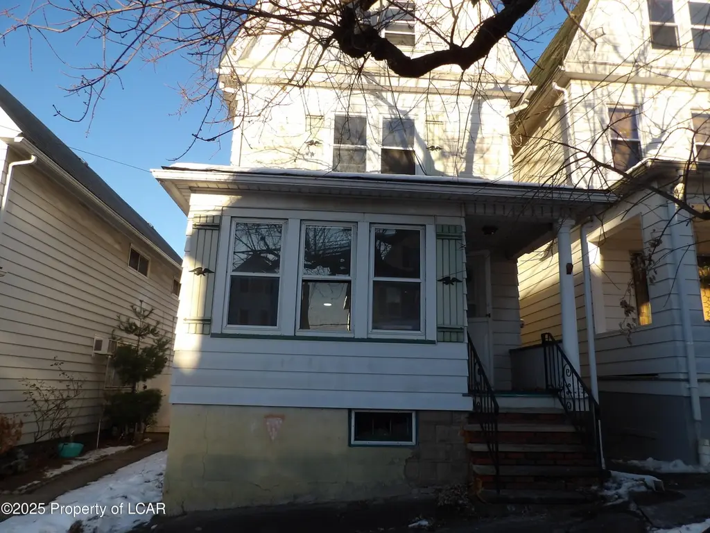 46 Hillard St