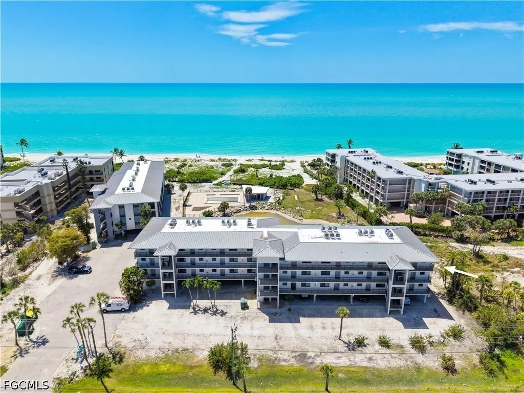 2737 W Gulf Dr #238