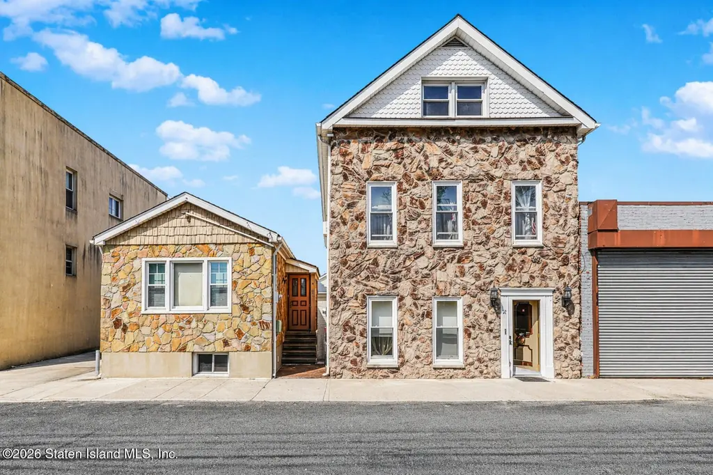 12 Balfour St