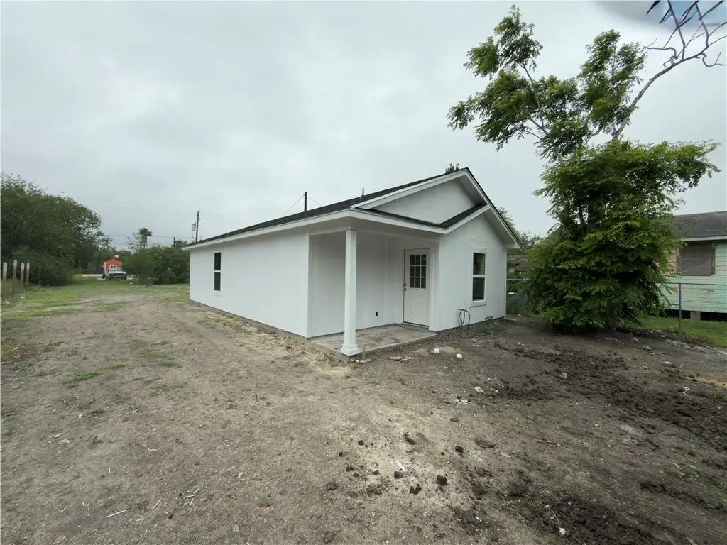 4553 Angela Dr