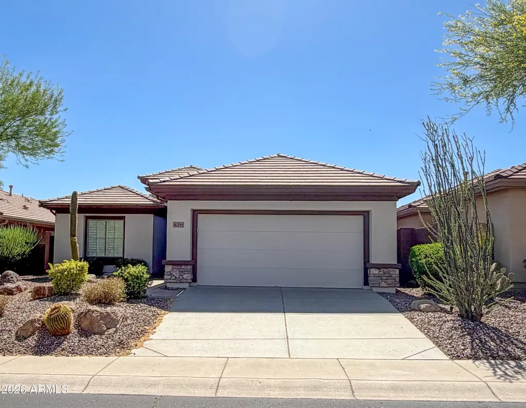 40744 N Noble Hawk Ct