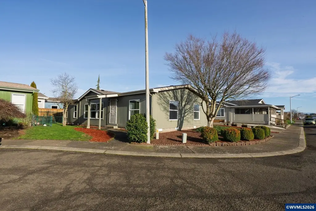 11105 Main St NE #26