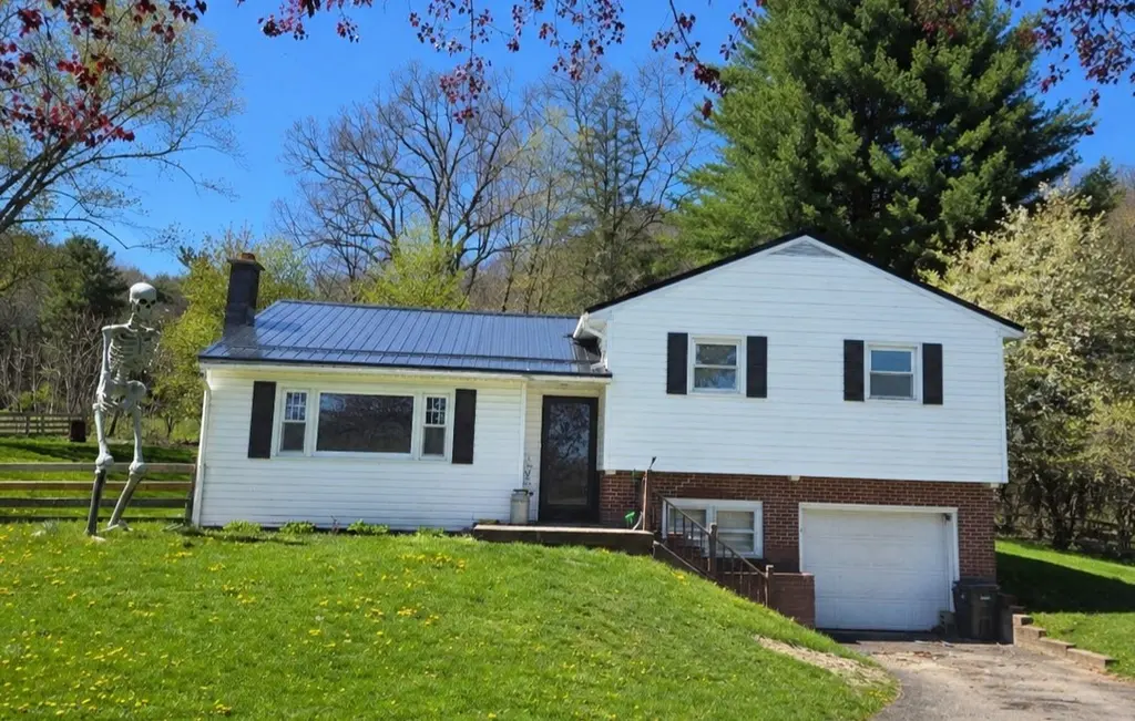 1435 State Route 17c