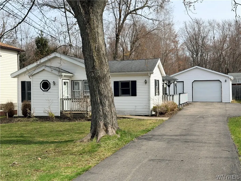 5893 Lakeview Ter