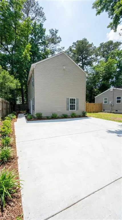 739 S Rosemont Rd