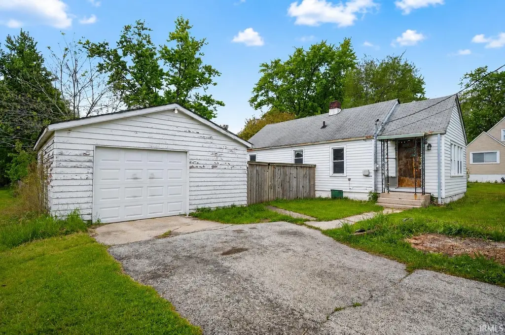 1219 E Highway 330 Hwy