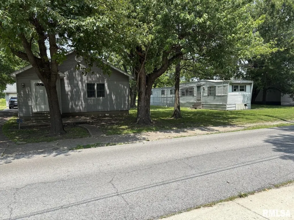 1606 & 1608 W Faust St