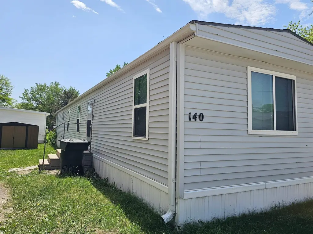 820 S Pine Ave. #220 Ave