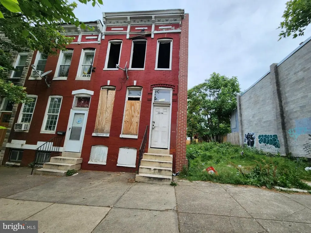 2224 Wilkens Ave