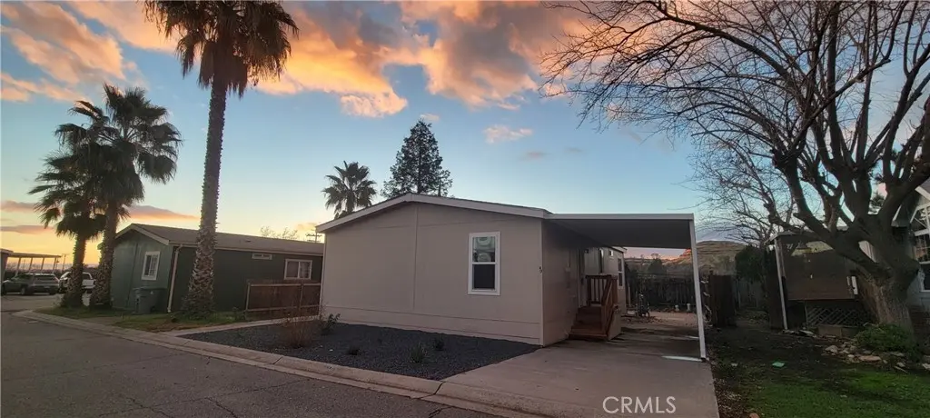 2920 Clark Unit k-17