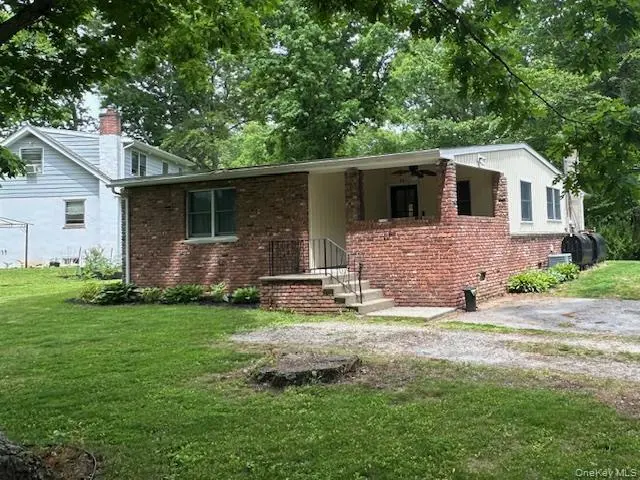 15 Roanoke Rd