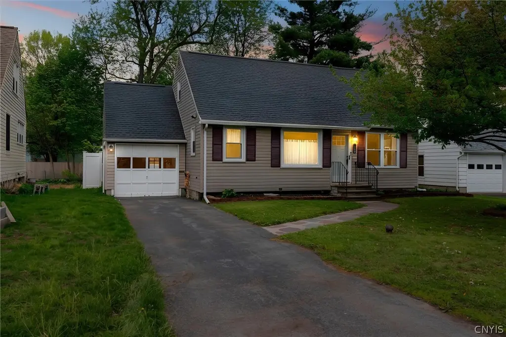 150 Crystal Dr