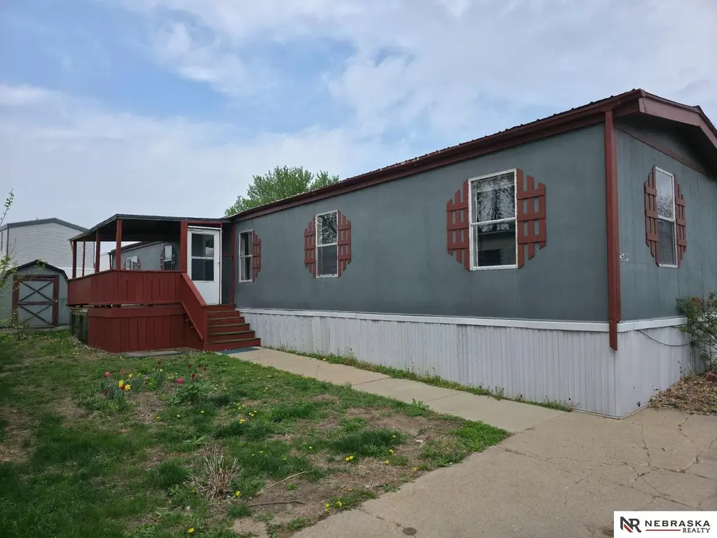 3609 NW Nutwood Ct