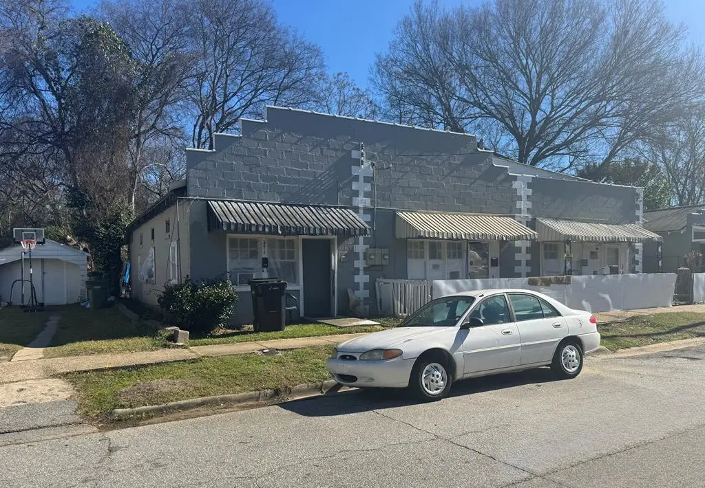 3812 Oates Ave